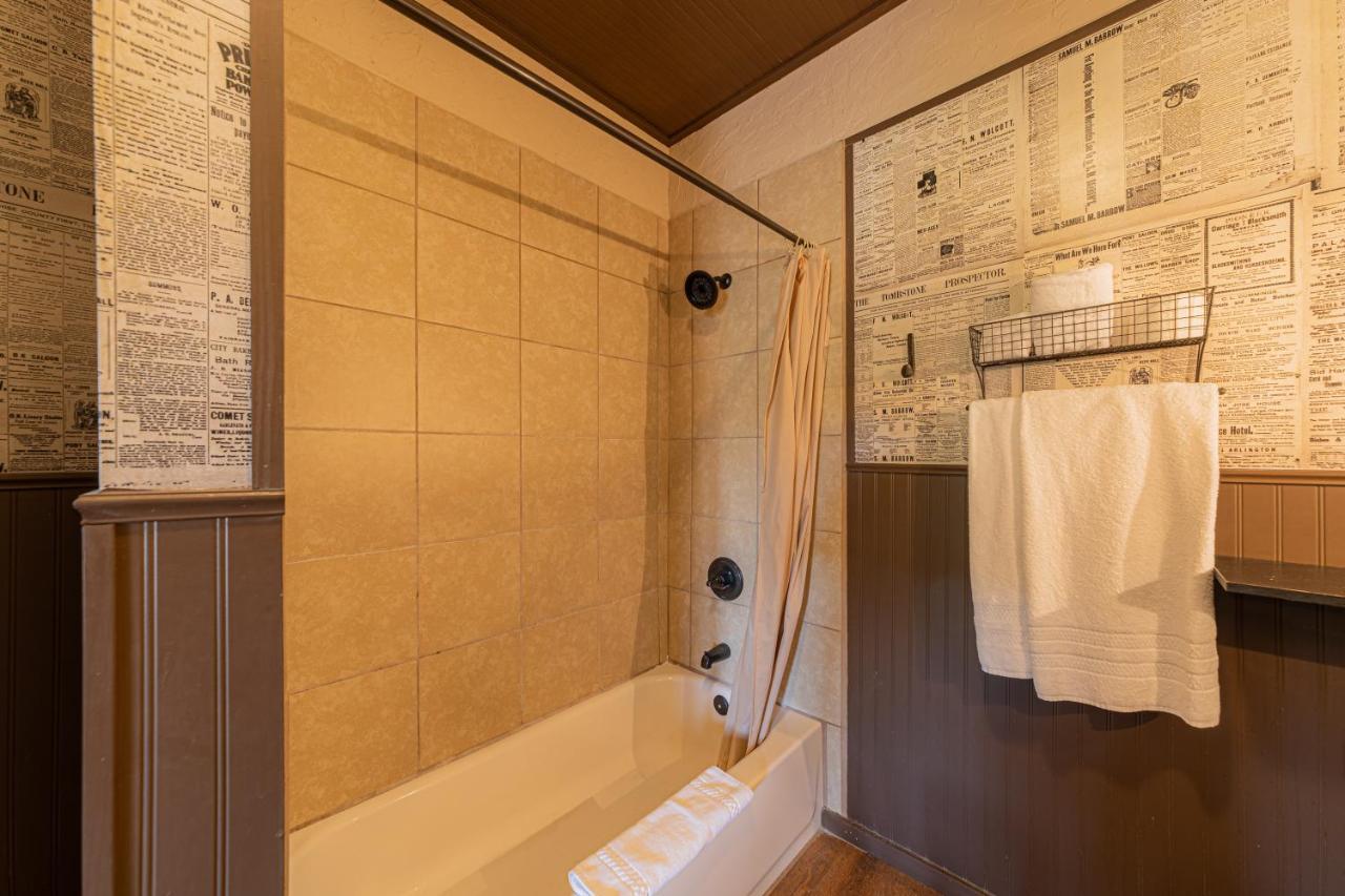 -Pet Friendly- Miners Cabin #6 - King Bed With Private Balcony تومبستون المظهر الخارجي الصورة