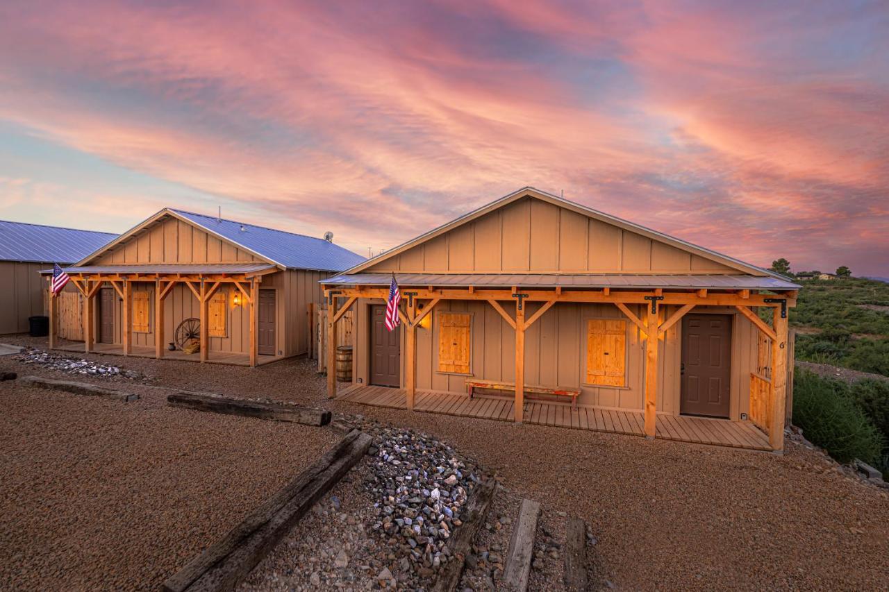 -Pet Friendly- Miners Cabin #6 - King Bed With Private Balcony تومبستون المظهر الخارجي الصورة